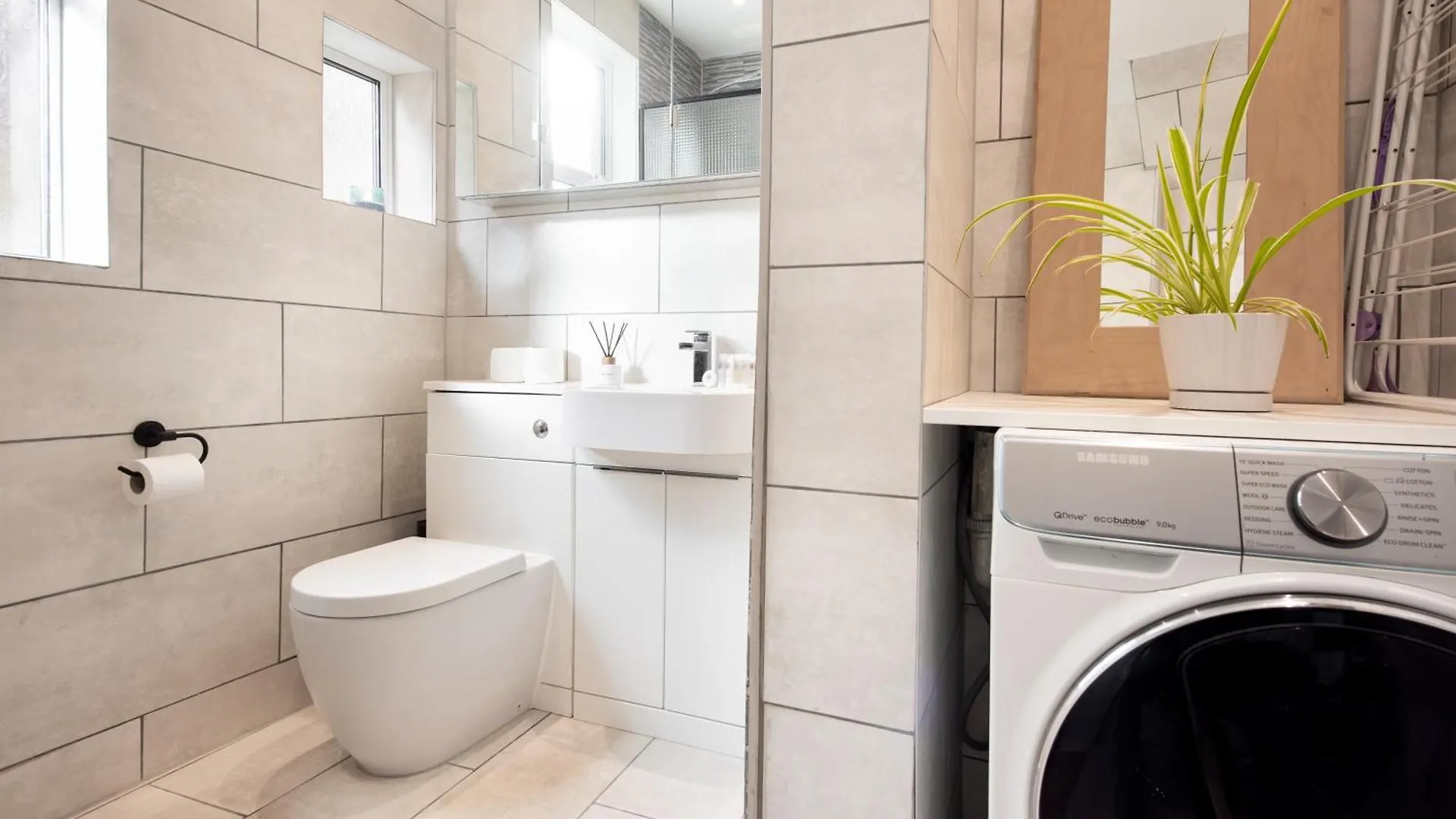 Apartment Victorian 2Br Apartment, King Beds, Fast Wifi, Near Shops, Cafes & Transport, E17 London United Kingdom