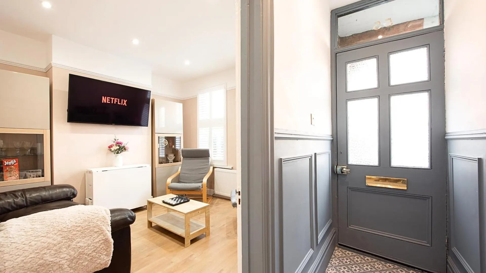 Apartment Victorian 2Br Apartment, King Beds, Fast Wifi, Near Shops, Cafes & Transport, E17 London United Kingdom